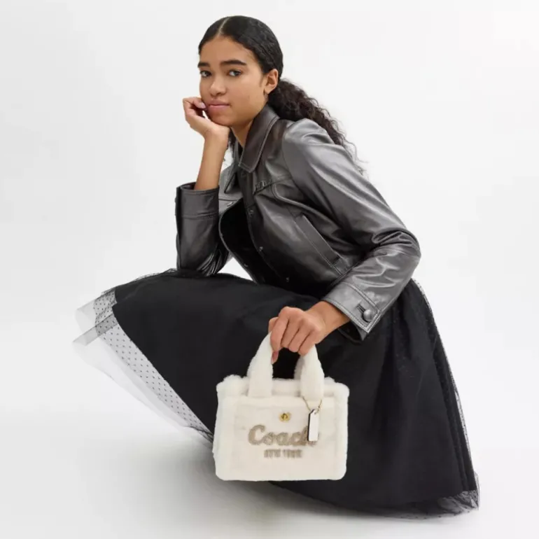 Cargo Tote 20 aus Lammfell*COACH Cheap